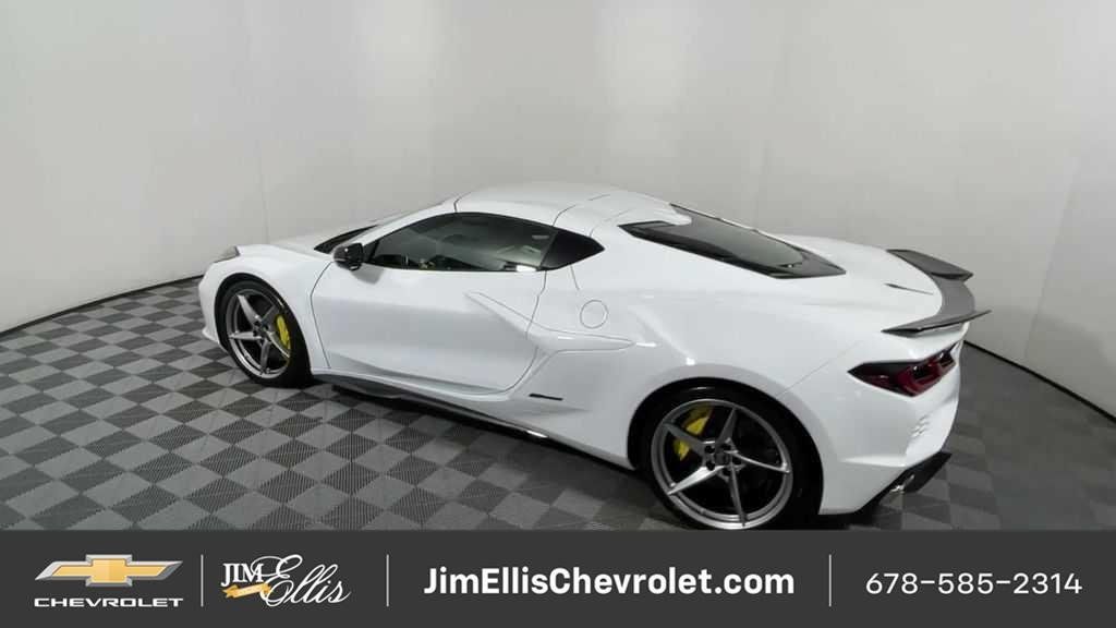 New 2025 Chevrolet Corvette E-Ray w/ ZER Performance Package AWD/4WD image 11