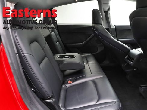 Used 2021 Tesla Model Y Long Range AWD/4WD image 17