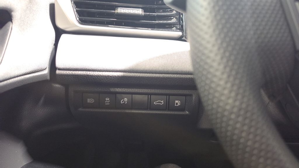 Used 2025 Toyota Camry LE w/ Convenience Package FWD image 24