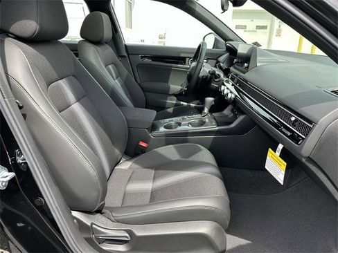 Used 2025 Honda Civic Sport image 7