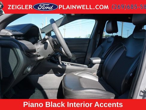 Used 2023 Jeep Compass Latitude AWD/4WD image 16
