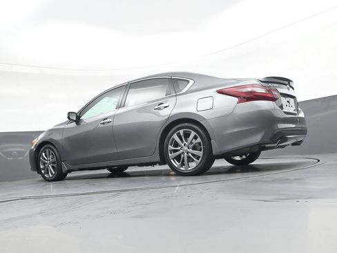 Used 2018 Nissan Altima 2.5 SR w/ SR Special Edition FWD image 37