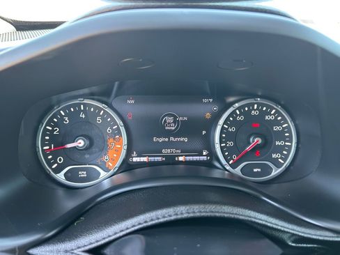Used 2016 Jeep Renegade Trailhawk w/ Premium Trailhawk Package AWD/4WD image 28
