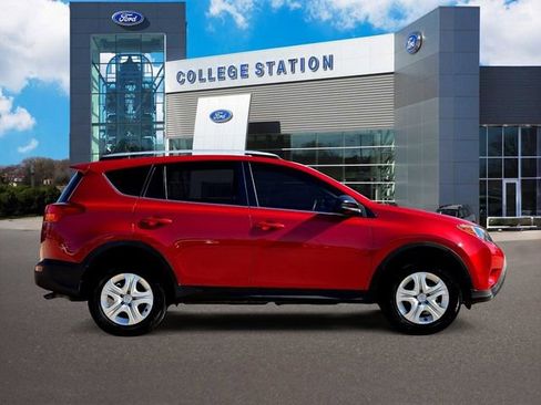Used 2015 Toyota RAV4 LE image 5