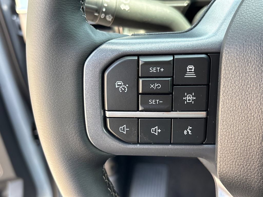 New 2026 Ford F250 Lariat w/ Black Appearance Package AWD/4WD image 18