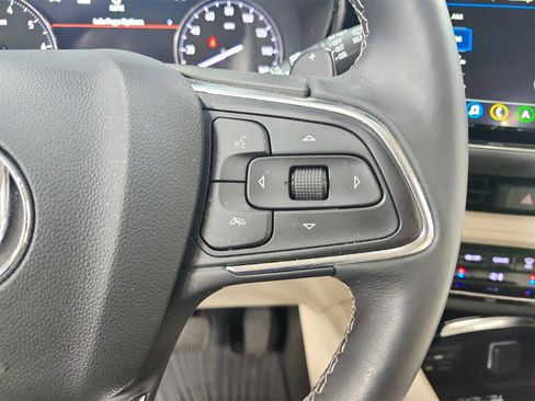 Used 2023 Buick Envision Avenir image 25