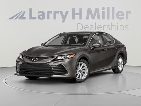 Used 2023 Toyota Camry LE FWD image 1