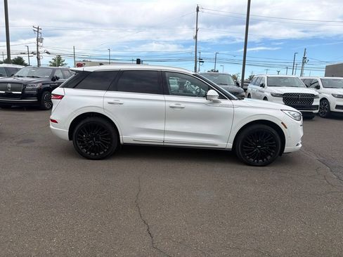 Certified 2022 Lincoln Corsair Reserve w/ Equipment Group 201A AWD/4WD image 8