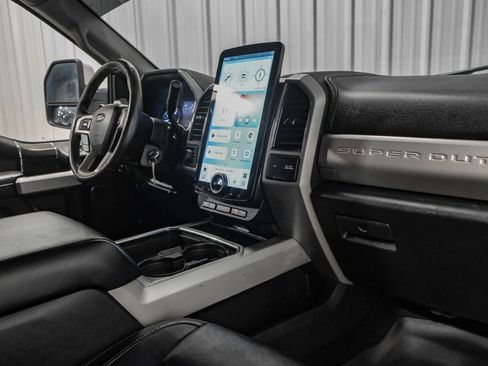 Used 2020 Ford F250 Lariat w/ Lariat Value Package AWD/4WD image 12