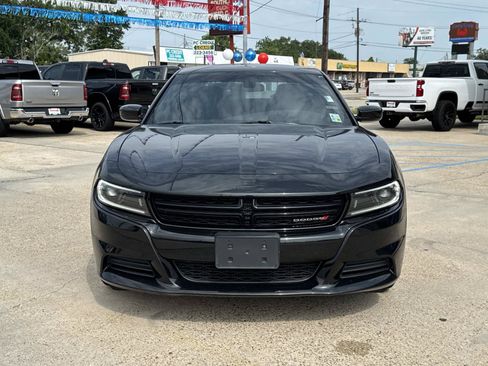 Used 2023 Dodge Charger SXT RWD image 2