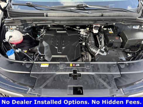 Used 2025 Kia Carnival FWD image 28