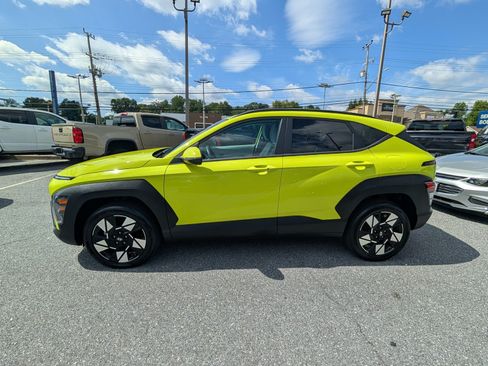 Used 2024 Hyundai Kona SEL AWD/4WD image 2