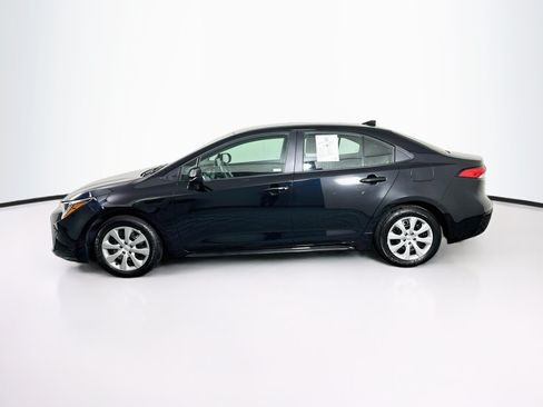 Used 2025 Toyota Corolla LE FWD image 4