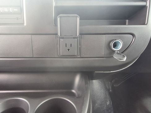 Used 2019 Chevrolet Express 2500 w/ Driver Convenience Package image 5