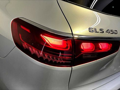 New 2026 Mercedes-Benz GLS 450 4MATIC image 5