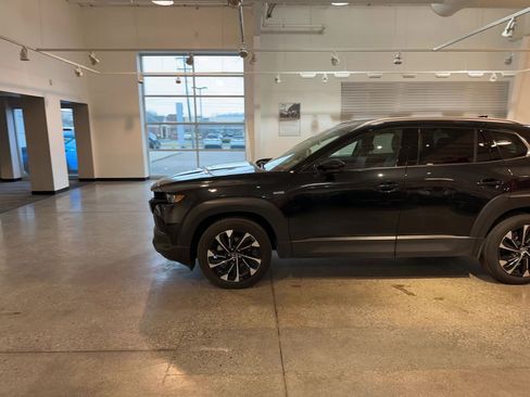 Used 2025 MAZDA CX-50 2.5 Hybrid w/ Premium Plus Pkg image 16