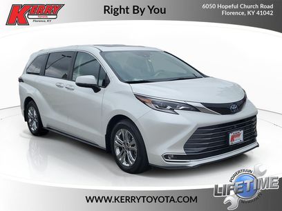 Used 2022 Toyota Sienna Platinum