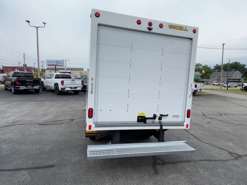 New 2025 GMC Savana 3500 w/ Power Convenience Package image 61