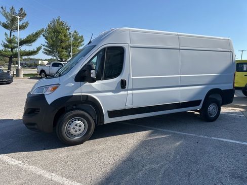 New 2026 RAM ProMaster 2500 w/ Convenience Group FWD image 16