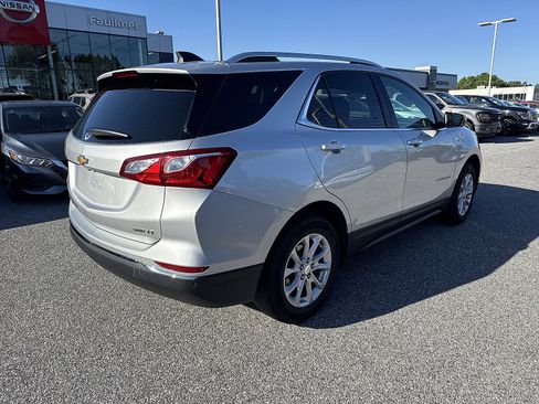 Used 2018 Chevrolet Equinox LT AWD/4WD image 3