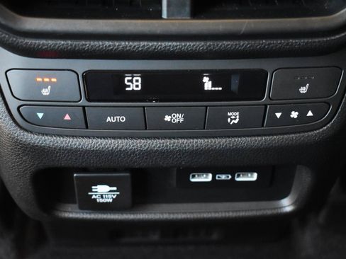 Used 2023 Honda Pilot Elite image 21