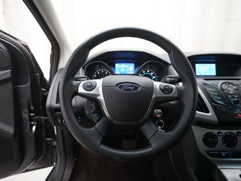 Used 2014 Ford Focus SE image 4