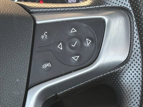 Used 2024 GMC Terrain SLE FWD image 15