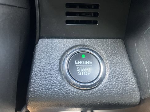 Used 2021 Ford Expedition Limited image 30