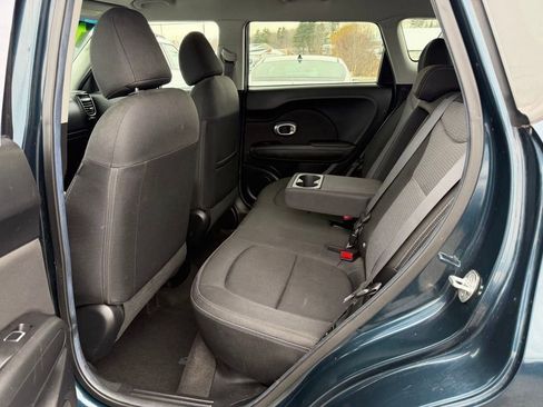Used 2017 Kia Soul + image 15