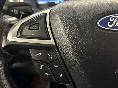 Used 2019 Ford Edge SEL w/ Equipment Group 201A AWD/4WD image 32