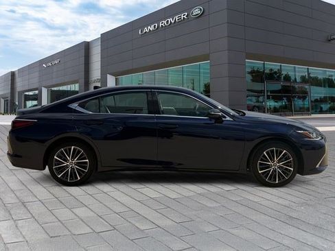 Used 2025 Lexus ES 350 w/ Premium Package FWD image 6