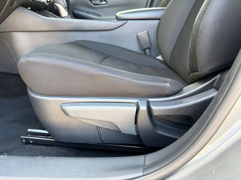 Used 2025 Nissan Sentra S FWD image 25