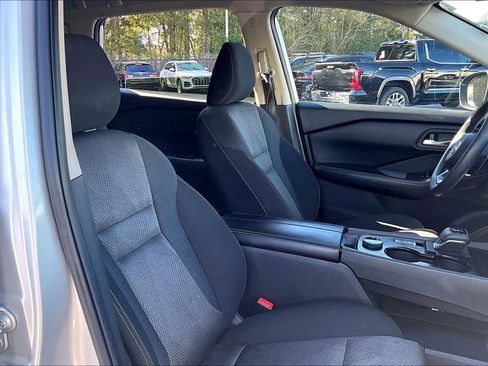 Used 2024 Nissan Rogue SV image 29