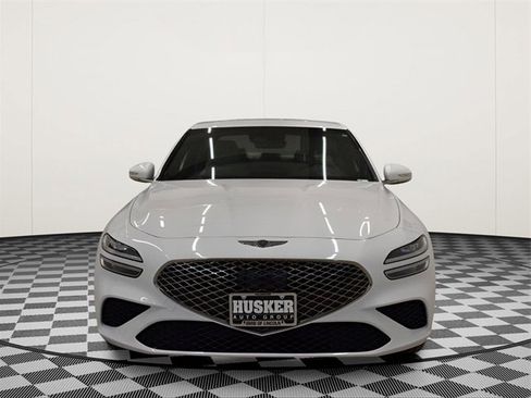 Used 2025 Genesis G70 2.5T image 3