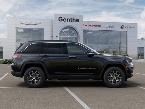 New 2025 Jeep Grand Cherokee Limited image 12