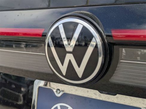 Used 2025 Volkswagen Taos S image 14