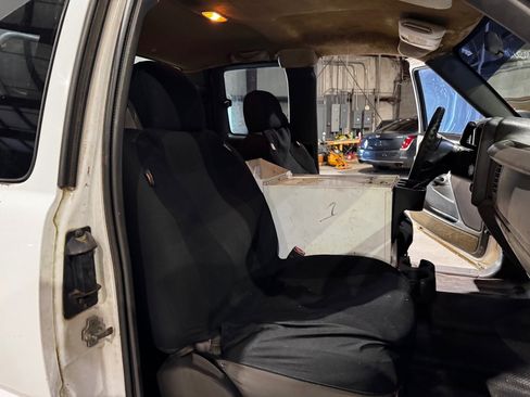 Used 2004 GMC Sierra 3500 W/T image 19