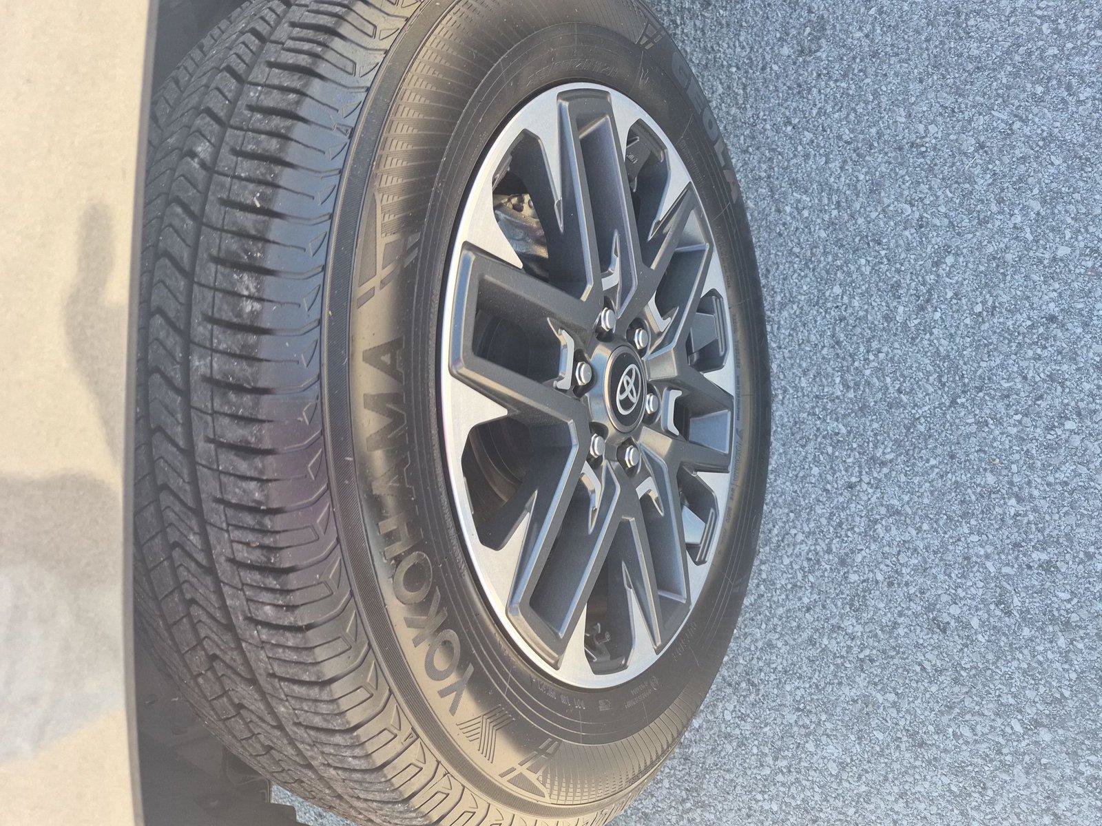 Used 2025 Toyota Sequoia Limited AWD/4WD image 39
