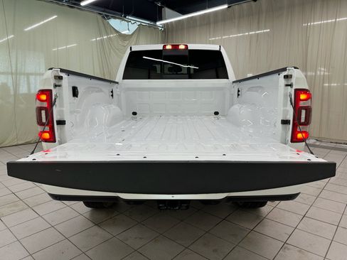 Used 2024 RAM 2500 Laramie AWD/4WD image 6
