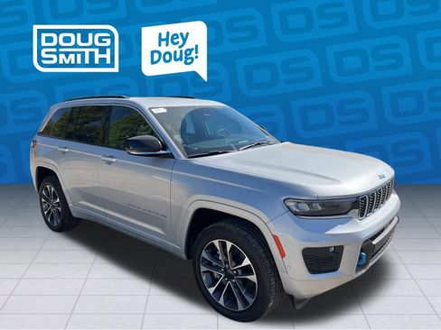 New 2024 Jeep Grand Cherokee Overland image 5