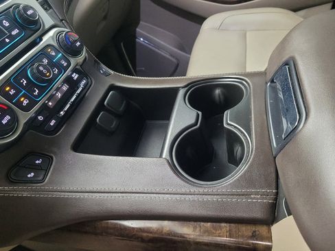 Used 2020 Chevrolet Tahoe LT w/ Luxury Package image 26