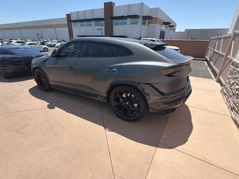 Used 2024 Lamborghini Urus Performante AWD/4WD image 3