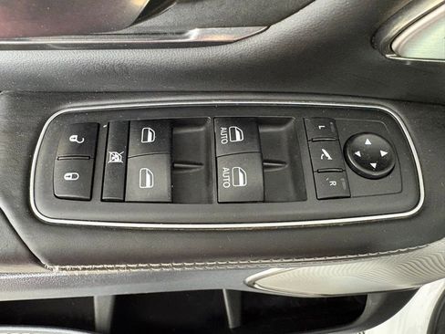 Used 2019 RAM 1500 Limited image 15