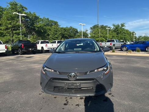 Used 2024 Toyota Corolla LE FWD image 5