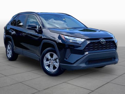 Used 2024 Toyota RAV4 XLE FWD image 3