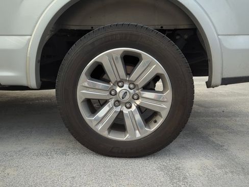 Used 2018 Ford F150 Lariat w/ Equipment Group 502A Luxury image 6