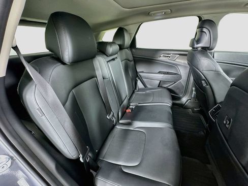 Used 2025 Kia Sportage EX w/ Premium Package FWD image 30