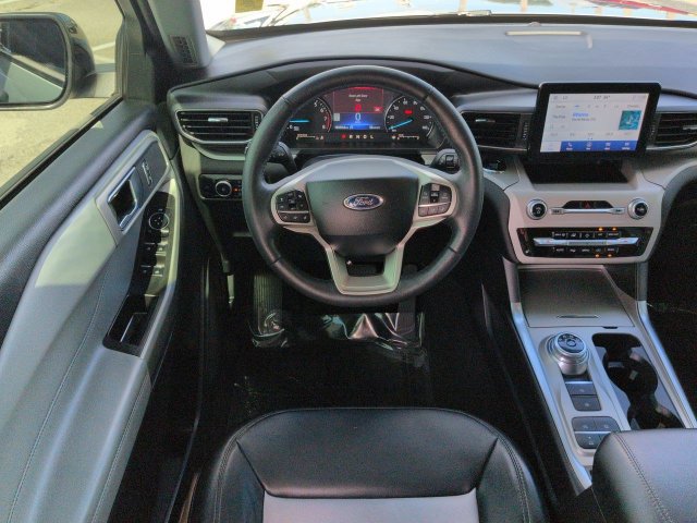 Certified 2024 Ford Explorer XLT w/ Equipment Group 202A RWD image 16