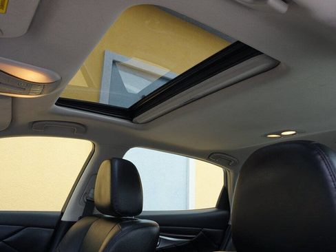 Used 2015 INFINITI Q70 L 3.7 image 13