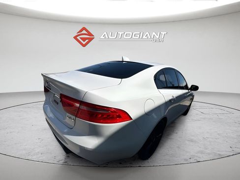 Used 2017 Jaguar XE Premium AWD/4WD image 5